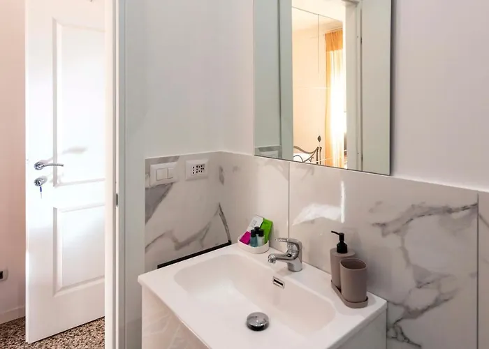 Guest house Lo Sguardo Sui Re 4*